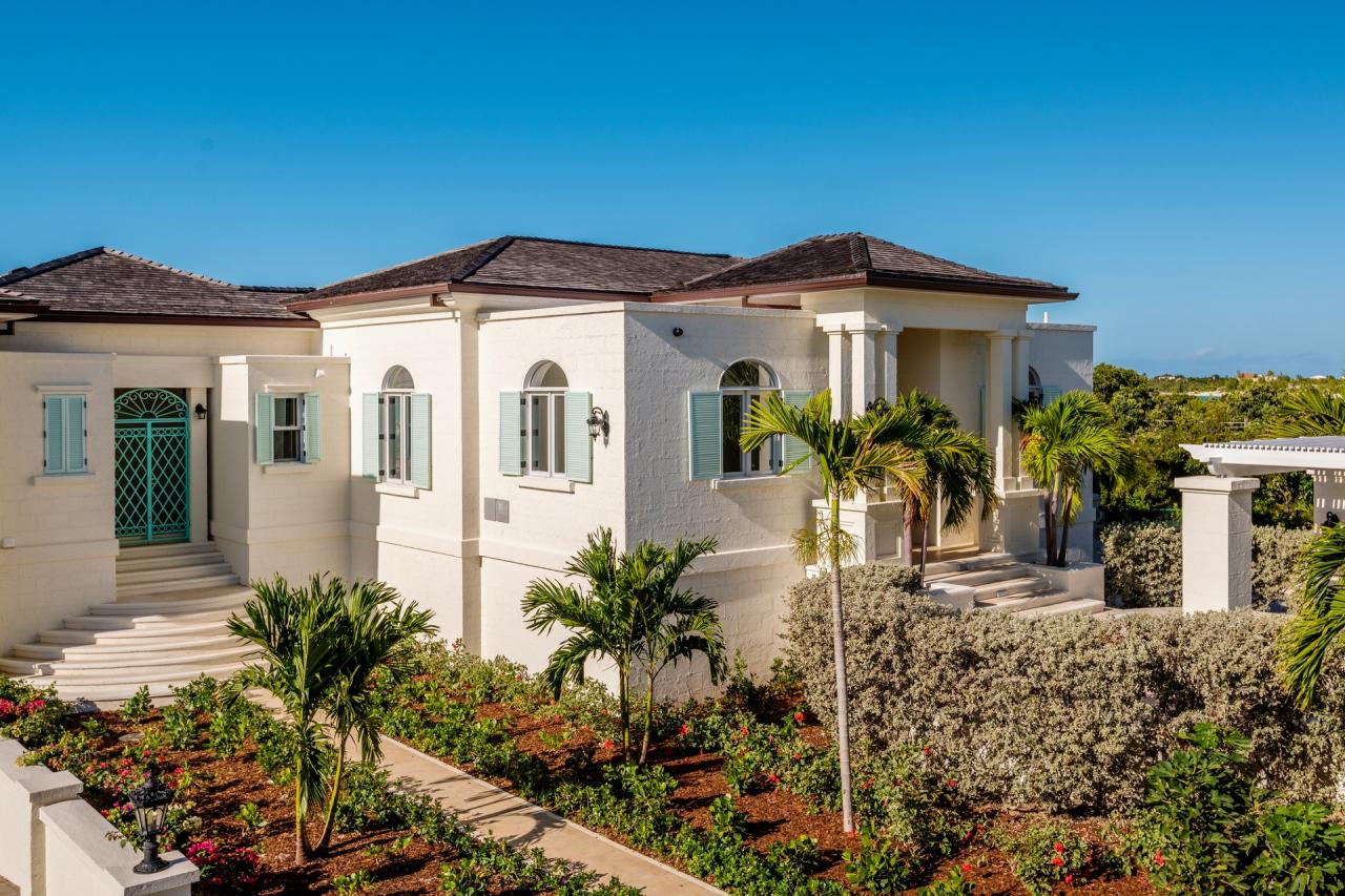 Beach House Taylor Bay is a four bedroom Turks and Caicos villa